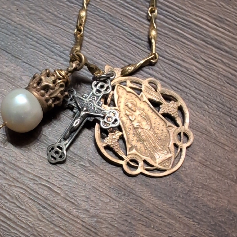 Source Unknown Gold And Silver Charm Necklace - image 2